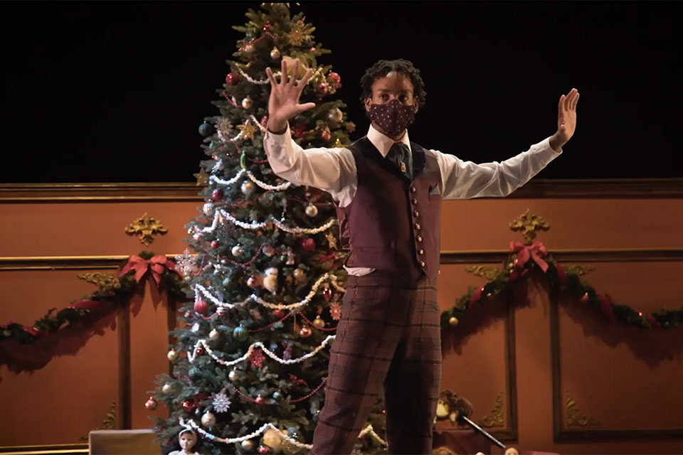 Anthony Santos as Drosselmeyer